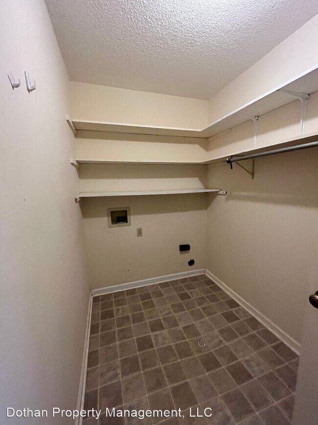 Building Photo - 3 br, 2 bath House - 113 Woodleigh Rd