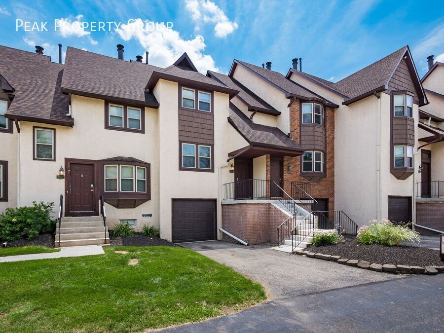 Primary Photo - 2015 Queensgate Ln