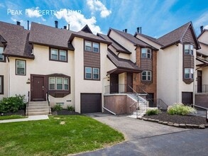 Building Photo - 2009 Queensgate Ln