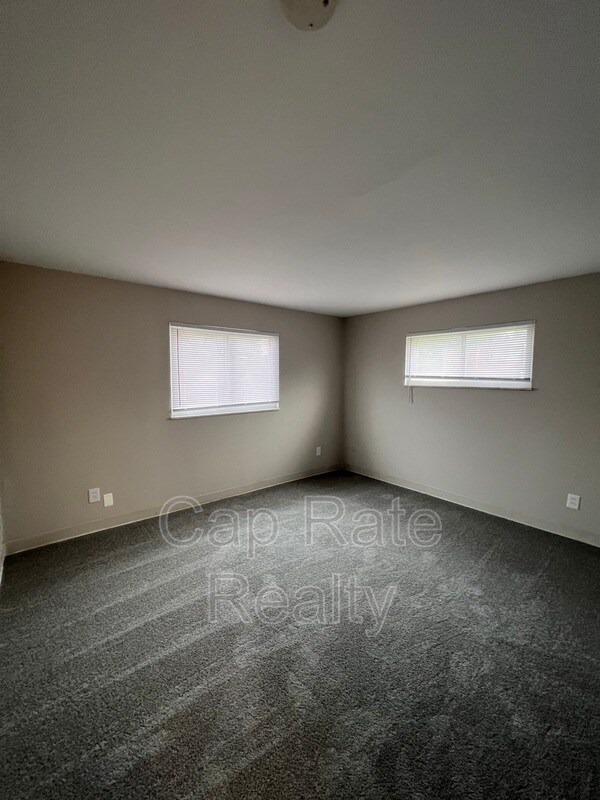 Foto del edificio - 3622 Cushing Dr