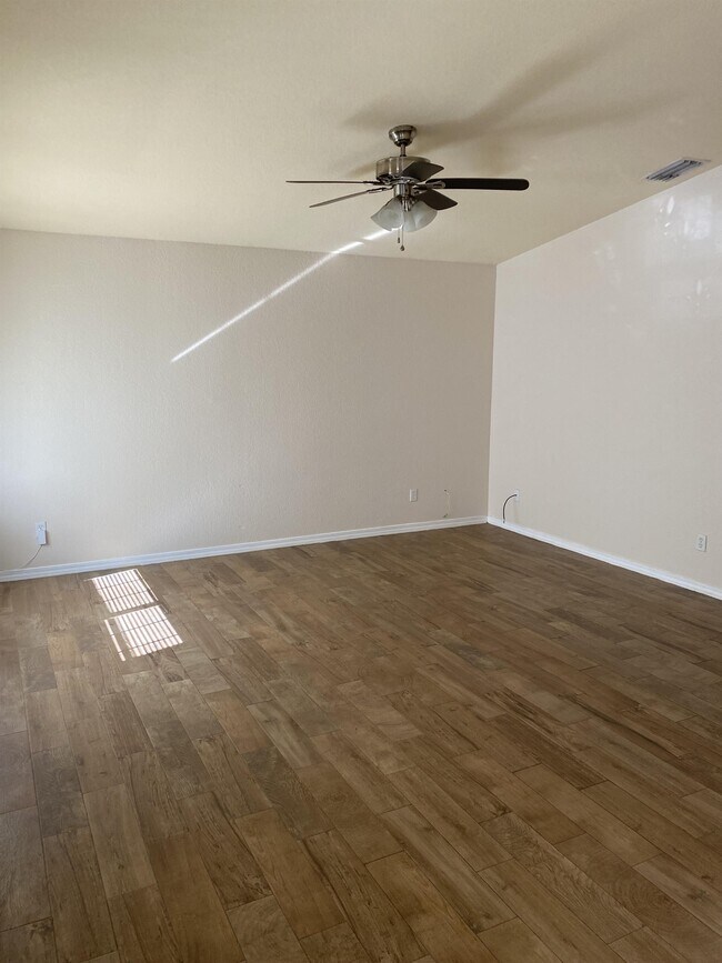 Foto del edificio - 6124 E Quitman St