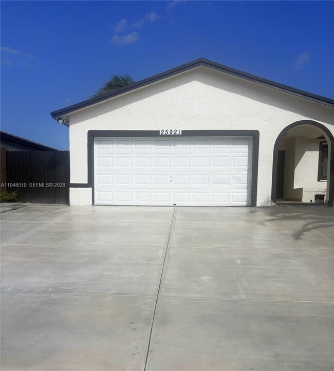 Building Photo - 25921 SW 130th Ave