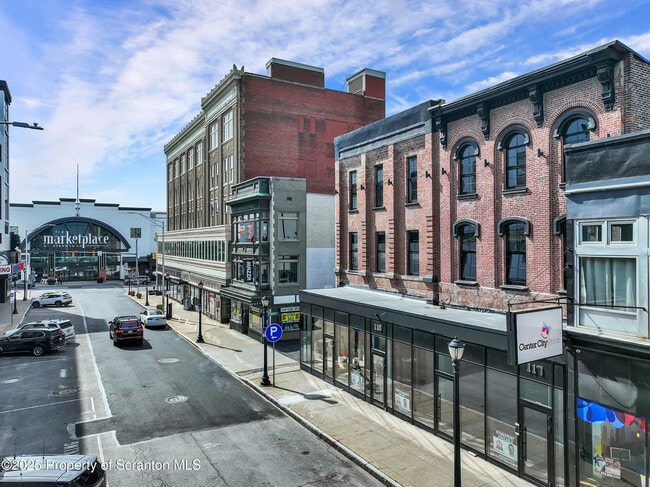 Foto del edificio - 115 Penn Ave