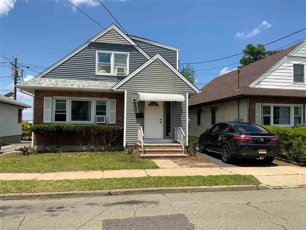 Primary Photo - 61 Riverview Rd