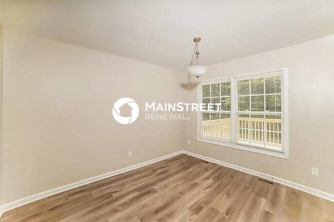 Building Photo - 3 Bedroom Pet-Friendly Home in LEWISVILLE,...