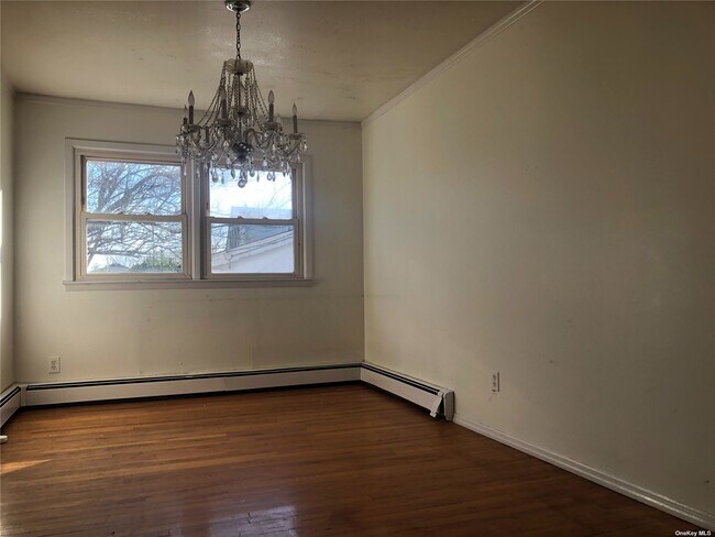 Building Photo - 335 Roquette Ave
