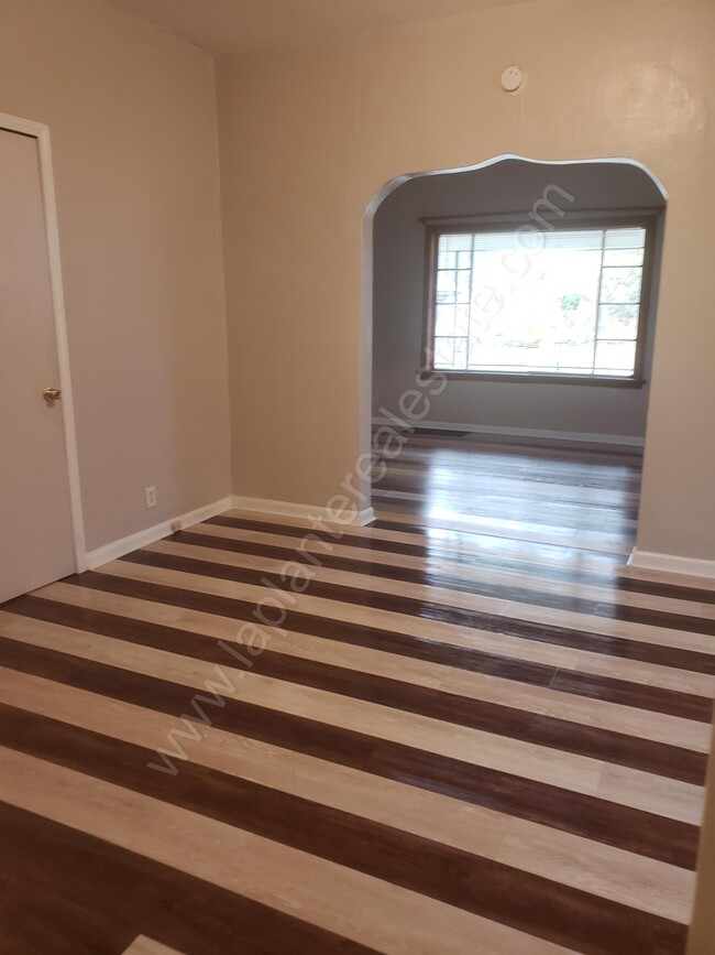 Foto del edificio - 2905 Elm St