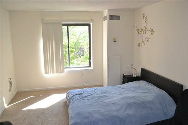 El área del dormitorio - 2111 Wisconsin Ave NW