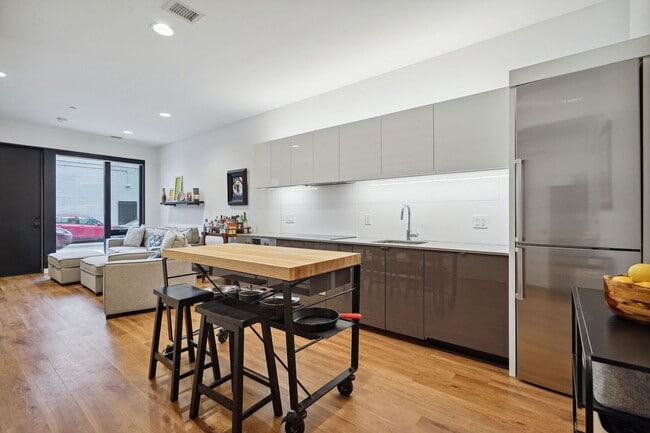 Modern Condo Living in Shaw - Modern Condo Living in Shaw