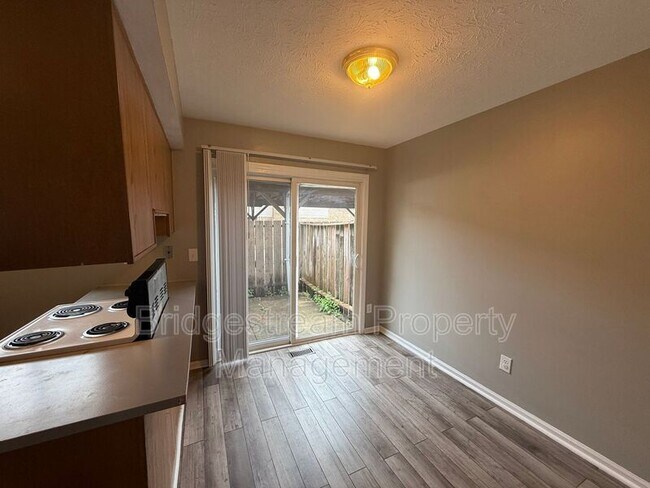 Foto del edificio - 969 Taylorsview Dr