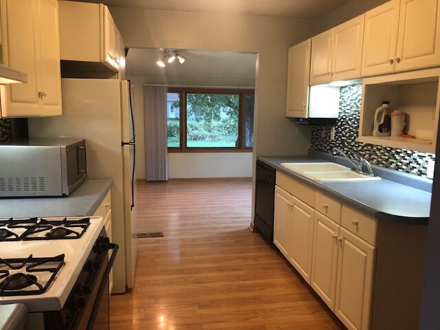 Foto principal - 1651 Edgewood Ave S