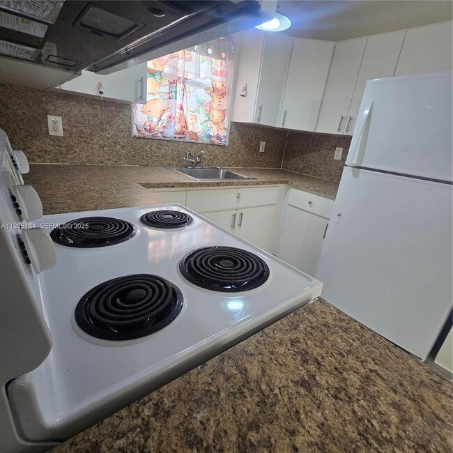 Foto del edificio - 108 SE 10th Ave