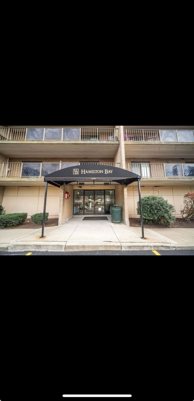 Building Photo - 165 Quincy Shore Dr
