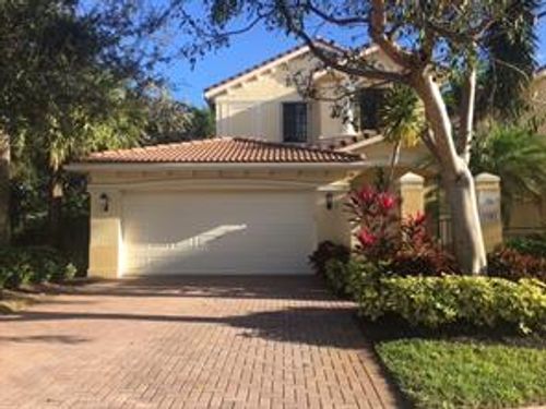 Primary Photo - 1587 Passion Vine Cir