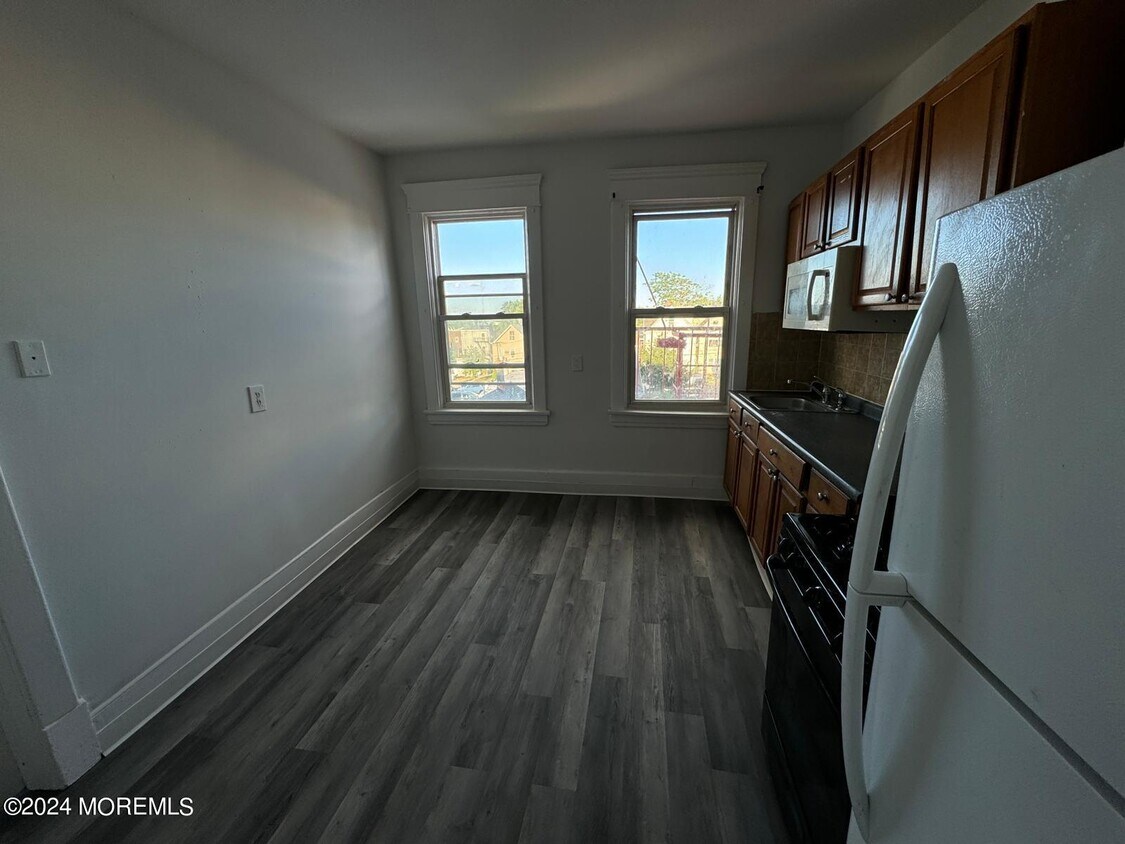 Primary Photo - 720 Cortlandt St