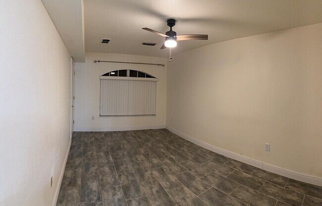 Foto del edificio - Studio / 1-Bedroom Apartment for Rent – Davenport, FL