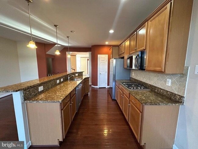 Building Photo - 9430 Dunraven St