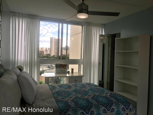 Building Photo - 2 br, 1 bath House - 1634 Makiki St. #701