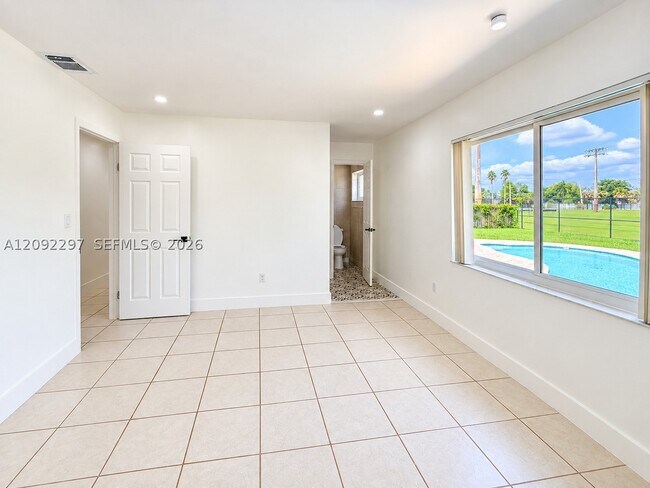 Foto del edificio - 11655 SW 50th St