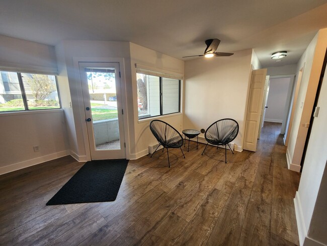 Building Photo - Ground floor condo in North Boulder
