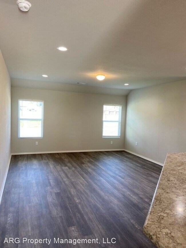 Building Photo - 3 br, 2 bath House - 2601 Grand Lane