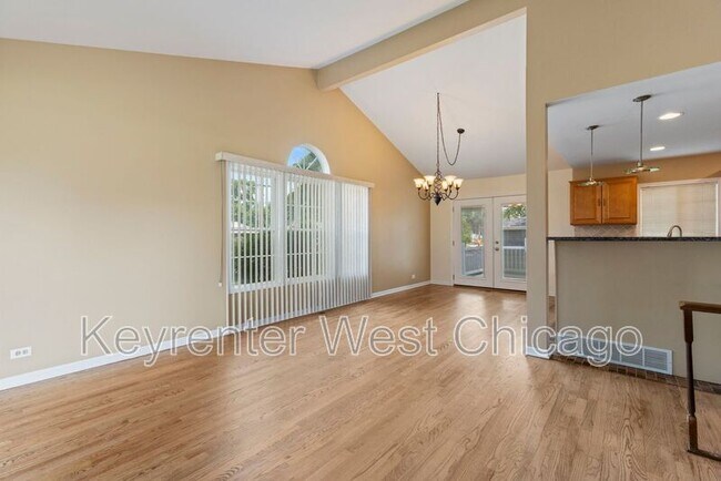 Building Photo - 1003 S Finley Rd