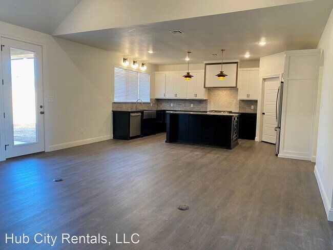 Foto del edificio - 4 br, 2 bath House - 5710 118th Street