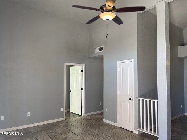 Building Photo - 656 Orchid Dr