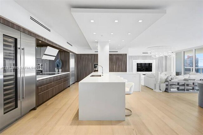 Building Photo - 400 Alton Rd