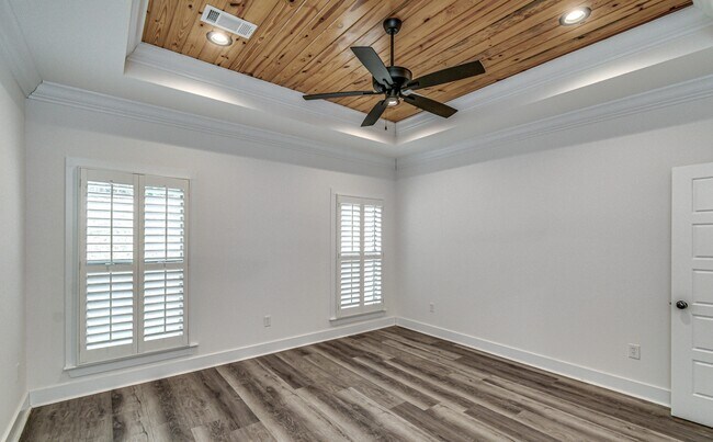 Foto del edificio - 649 Wild Horse Ln