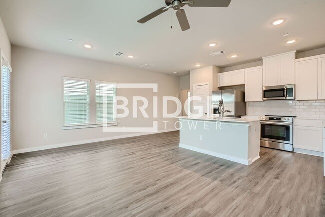 Foto del edificio - 446 S Centro Circle, Shenandoah, Texas 77385