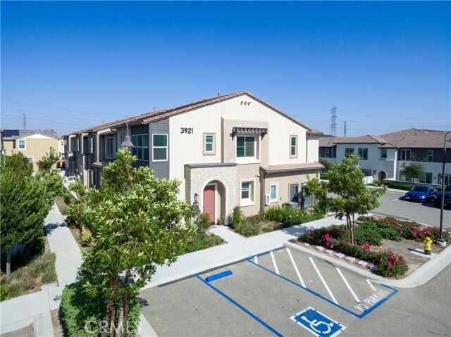 Building Photo - 3921 S Jolly Paseo