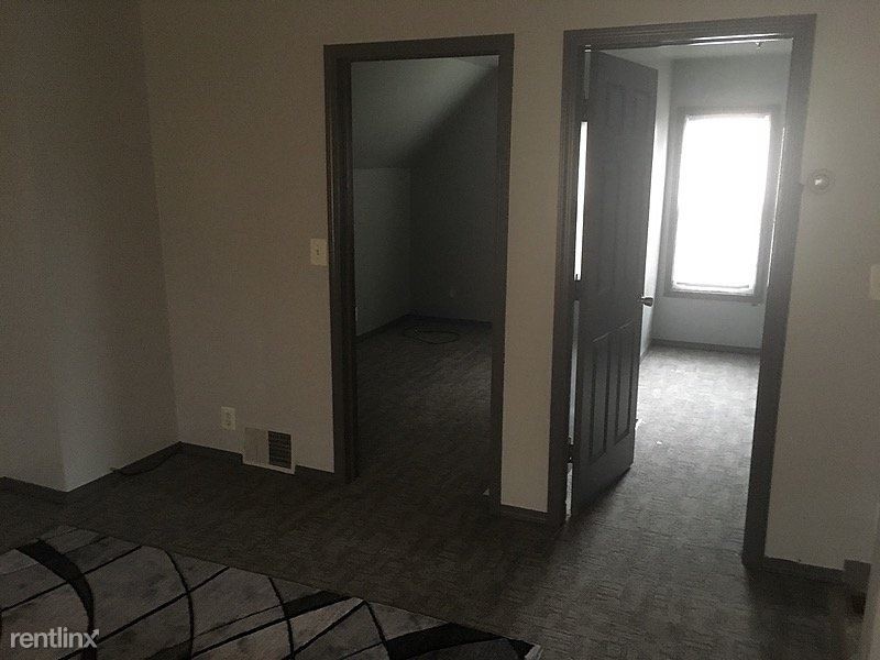 Building Photo - 1 br, 1 bath Apartment - 639 Forest Street 2