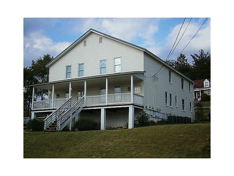 27 S Main St, Ellsworth, PA 15331 Apartments in Ellsworth, PA