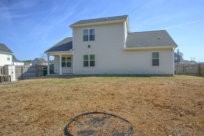 Foto del edificio - 328 Adobe Ln