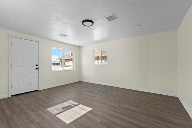 Foto del edificio - 606 6th Ave