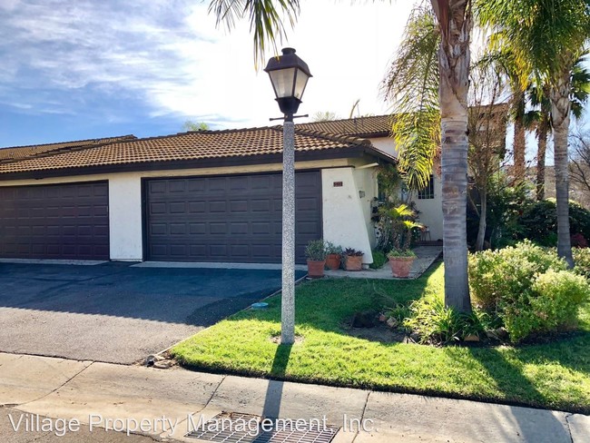 Building Photo - 2 br, 2.5 bath House - 5460 Villas Drive