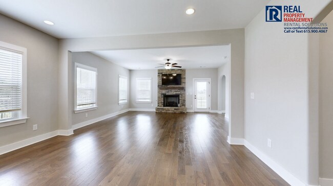 Foto del edificio - Gorgeous, Luxury home in Marymont Springs! Neighborhood pool and playground!