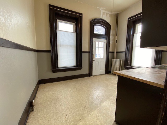 Foto del edificio - 423 W 4th St