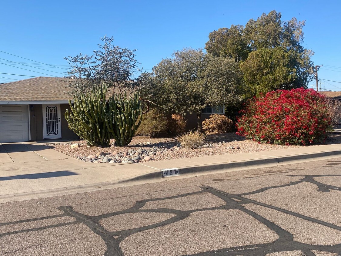 Foto principal - Fully Furnished 3/2 SFH in Central Phoenix