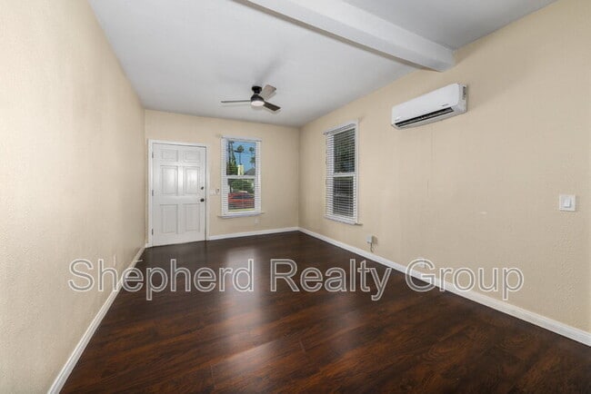 Building Photo - 4377 6th St