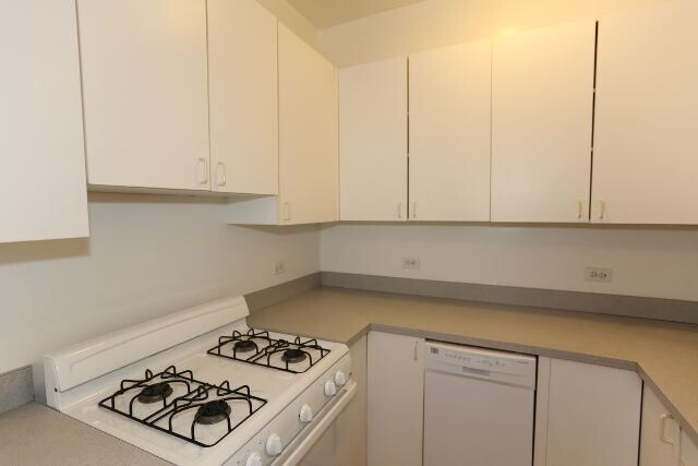 Foto del edificio - 819 W Waveland Ave