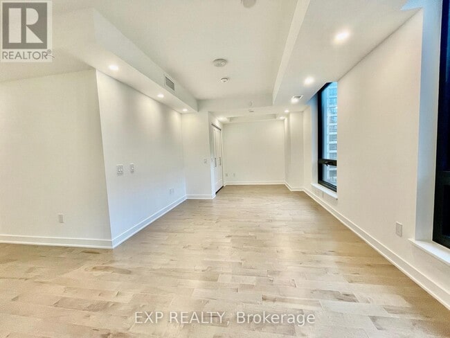 Photo du bâtiment - 340 Queen St