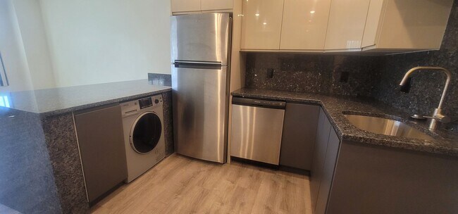 Building Photo - Discounted Fee!  Luxury Studio Near BU & T...