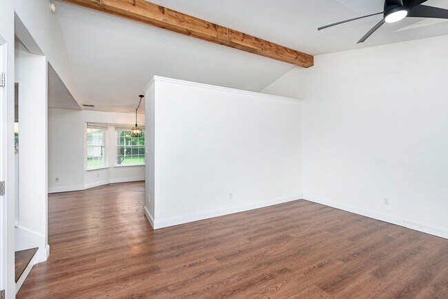 Building Photo - 6025 Woodmill Dr