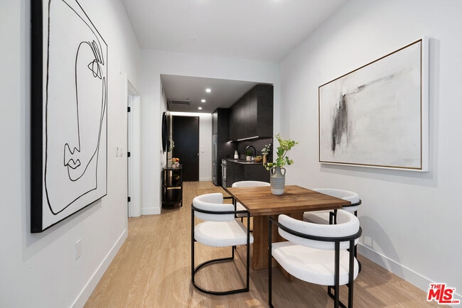 Building Photo - 3667 Keystone Av