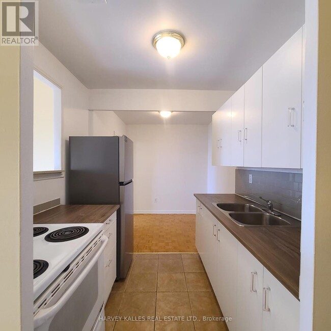 Building Photo - 80 Blackfriar Ave