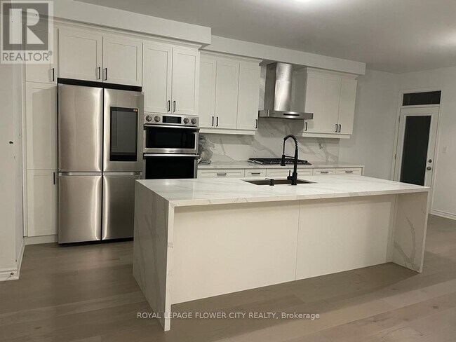 Building Photo - 3088 Paperbirch Trl