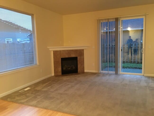 Foto del edificio - Easy I 5  access bd, 2.5 bath home