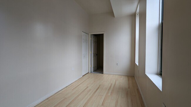 Foto del edificio - 2362 N. Front Street (LO)